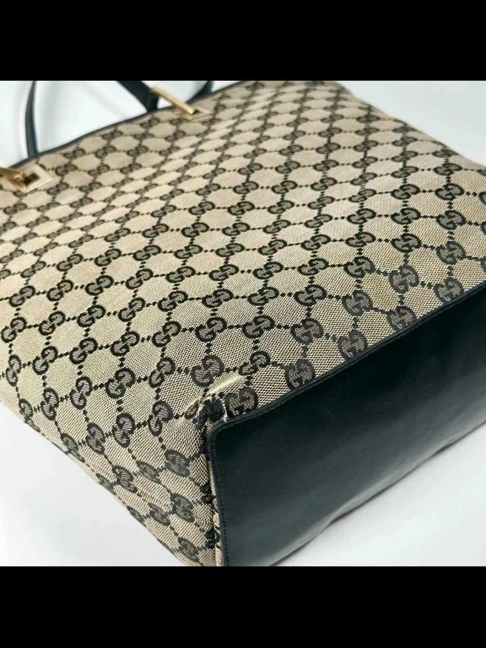 Gucci Monogram Canvas Tote Bag in Beige/Black